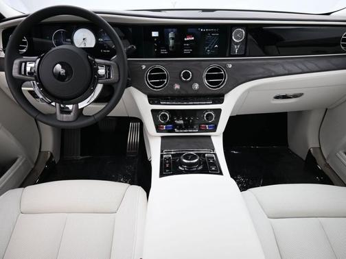 2026 Rolls-Royce Ghost 