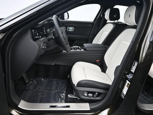 2026 Rolls-Royce Ghost BADGE