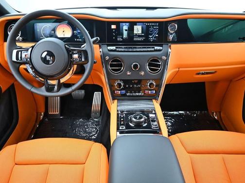 Gray 2026 Rolls-Royce Cullinan