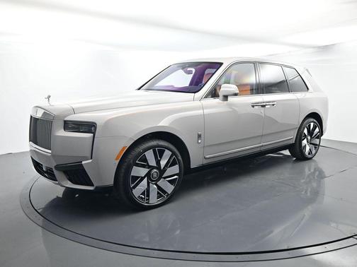 Gray 2026 Rolls-Royce Cullinan