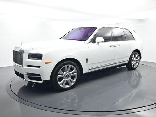 Arctic White 2023 Rolls-Royce Cullinan