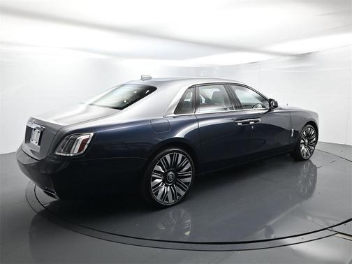 2025 Rolls-Royce Ghost 