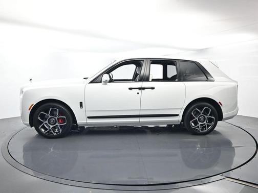 Arctic White 2025 Rolls-Royce Cullinan