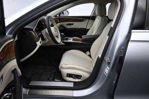 Moon 2026 Bentley Flying Spur