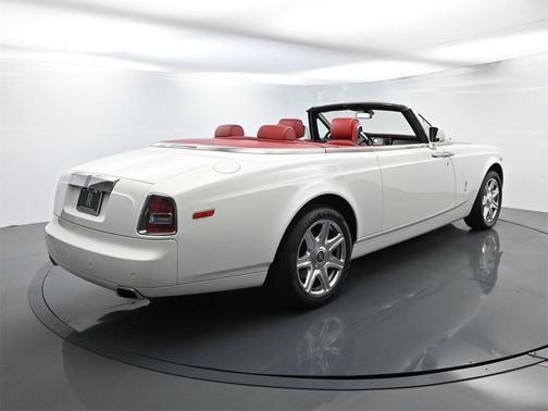 2016 Rolls-Royce Phantom Drophead Coupe