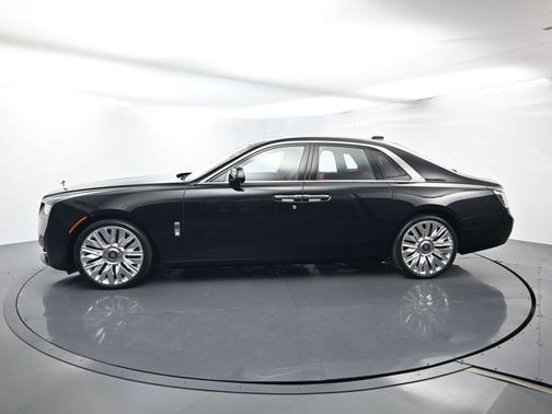 2025 Rolls-Royce Ghost 