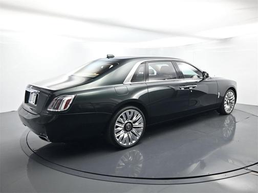 2025 Rolls-Royce Ghost EWB