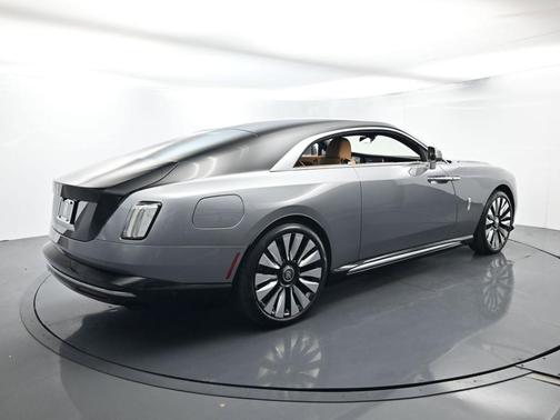 Jubilee Silver 2025 Rolls-Royce Spectre