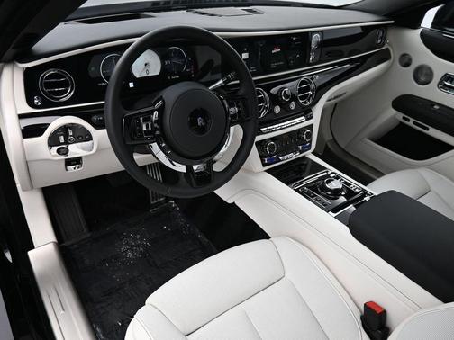 Black Diamond 2025 Rolls-Royce Ghost