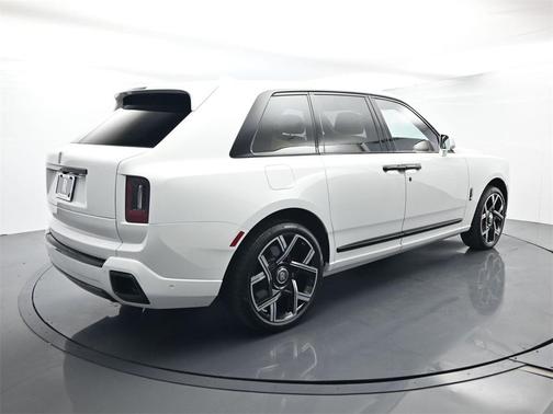 2025 Rolls-Royce Cullinan 