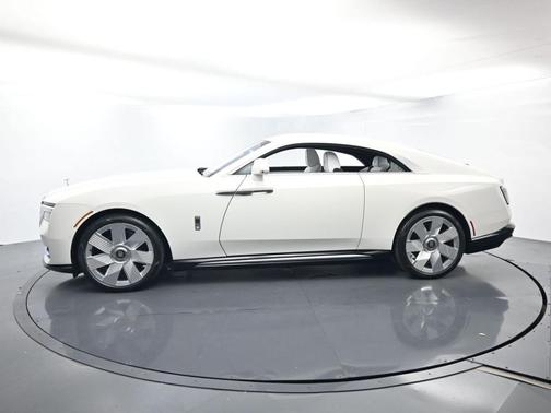 English White 2025 Rolls-Royce Spectre