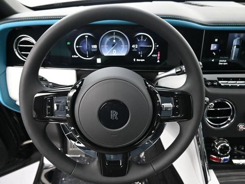 Light Windsor Gray Metallic 2026 Rolls-Royce Cullinan