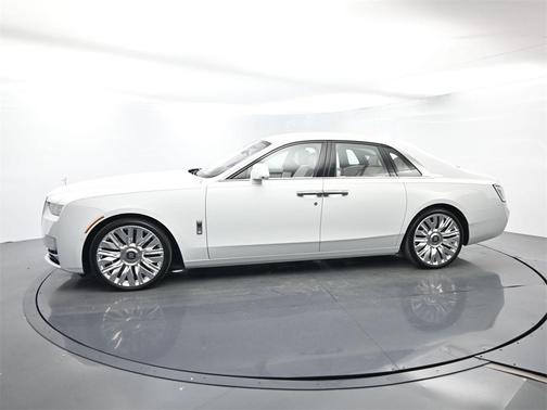2025 Rolls-Royce Ghost 