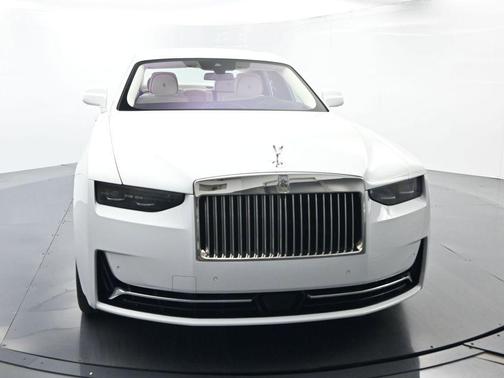 2025 Rolls-Royce Ghost 