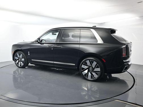 Black Diamond 2026 Rolls-Royce Cullinan