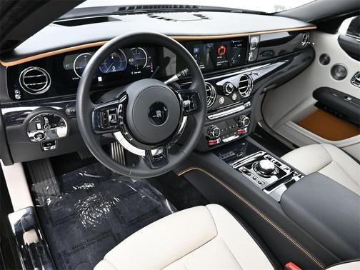 2025 Rolls-Royce Ghost 