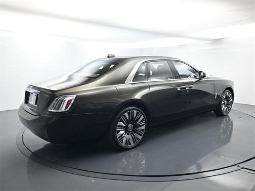 2025 Rolls-Royce Ghost 