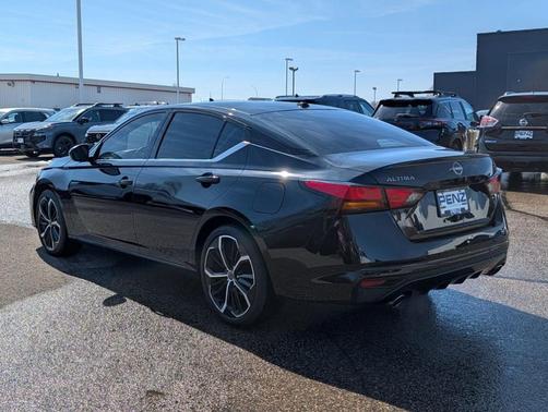 2025 Nissan Altima SR