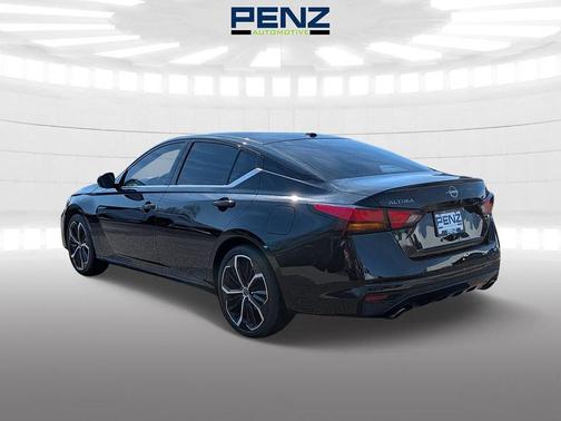 2025 Nissan Altima SR