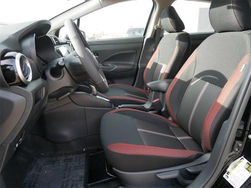 2025 Nissan Versa 1.6 SR