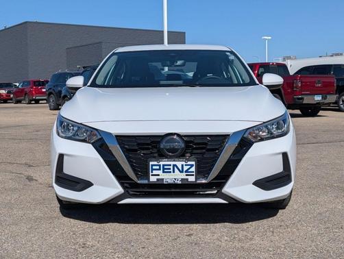 Cloud White 2022 Nissan Sentra SV