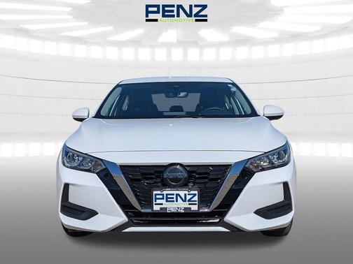 Cloud White 2022 Nissan Sentra SV