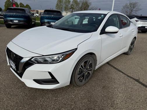 Cloud White 2022 Nissan Sentra SV