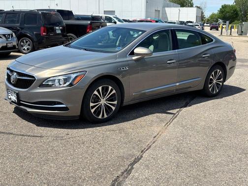 Pepperdust Metallic 2017 Buick LaCrosse Essence