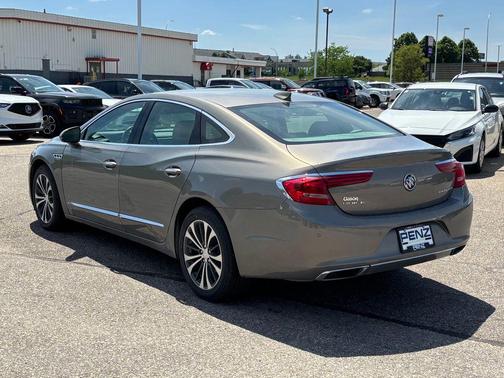 Pepperdust Metallic 2017 Buick LaCrosse Essence