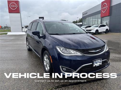2018 Chrysler Pacifica Hybrid Touring L
