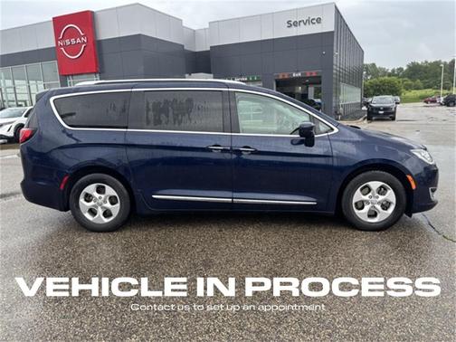 2018 Chrysler Pacifica Hybrid Touring L