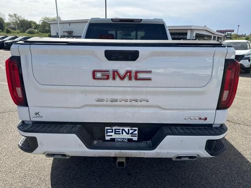 Summit White 2023 GMC Sierra 1500 AT4