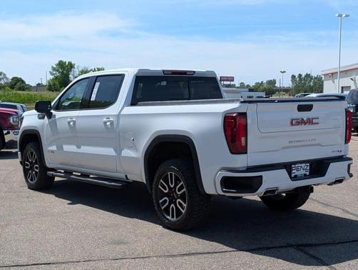 Summit White 2023 GMC Sierra 1500 AT4