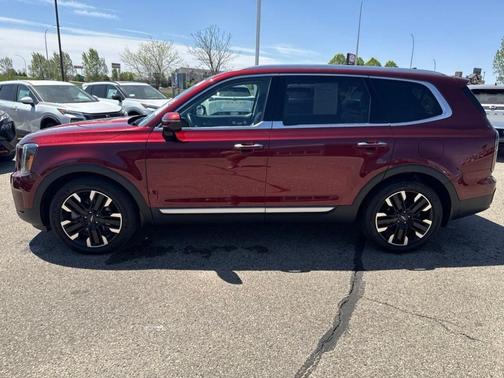 Red 2023 Kia Telluride SX