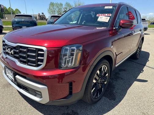 Red 2023 Kia Telluride SX