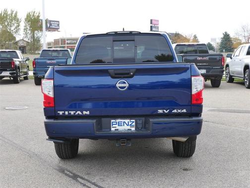 2023 Nissan Titan SV