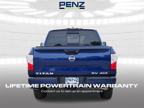 2023 Nissan Titan SV