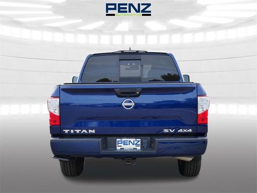 2023 Nissan Titan SV