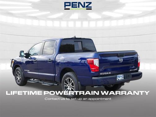 2023 Nissan Titan SV