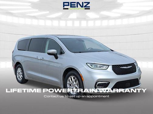 Silver Mist Clearcoat 2023 Chrysler Pacifica Touring-L