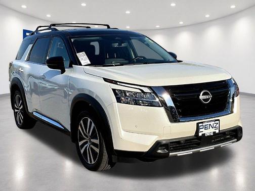 2 Tone White / Black Roof 2023 Nissan Pathfinder Platinum