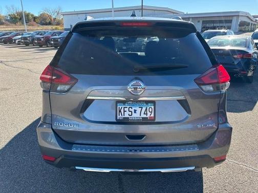 2017 Nissan Rogue SL