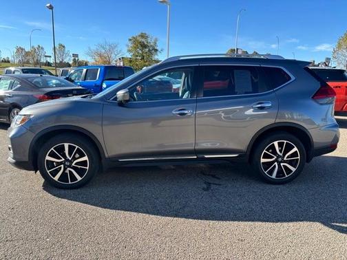 2017 Nissan Rogue SL