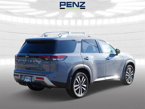 2025 Nissan Pathfinder Platinum