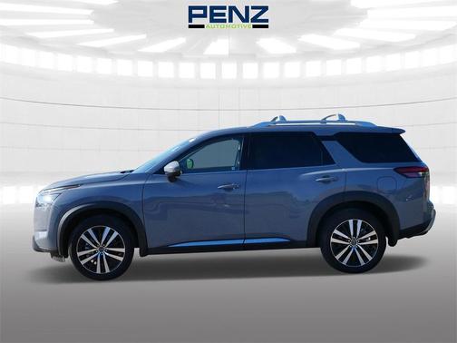 2025 Nissan Pathfinder Platinum