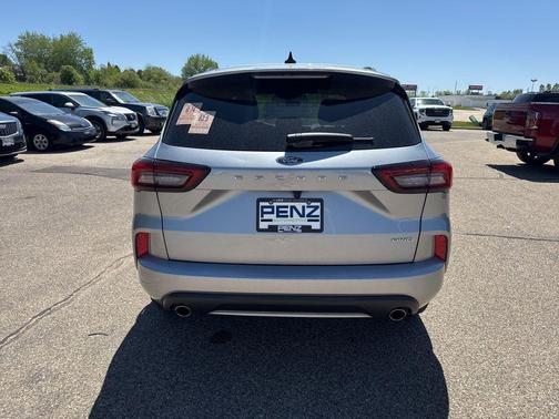 Carbonized Gray Metallic 2023 Ford Escape ST-Line