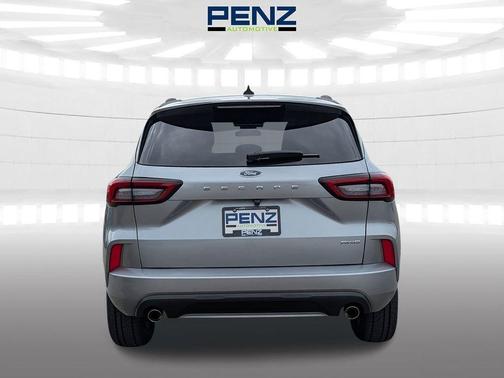Carbonized Gray Metallic 2023 Ford Escape ST-Line