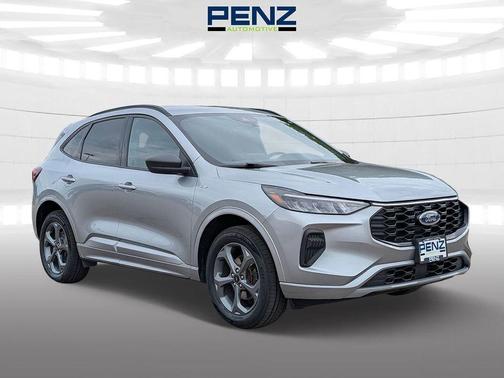 Carbonized Gray Metallic 2023 Ford Escape ST-Line