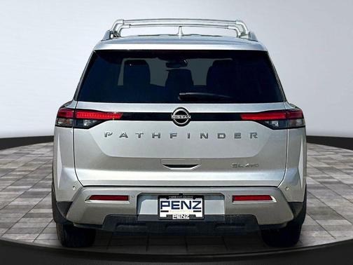 Brilliant Silver Metallic 2024 Nissan Pathfinder SL