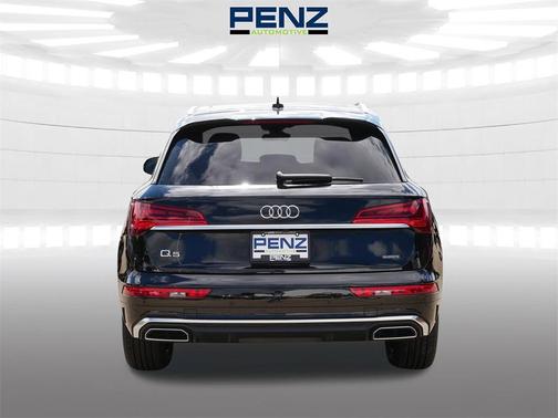 2023 Audi Q5 45 S line quattro Premium